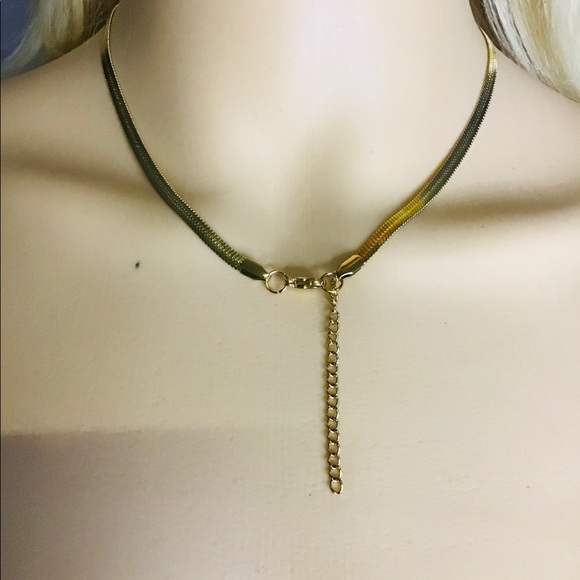 ❤️❤️Choker Flat  Collar Necklace for Women  Polished Gold Color Any occasion - Picture 4 of 4